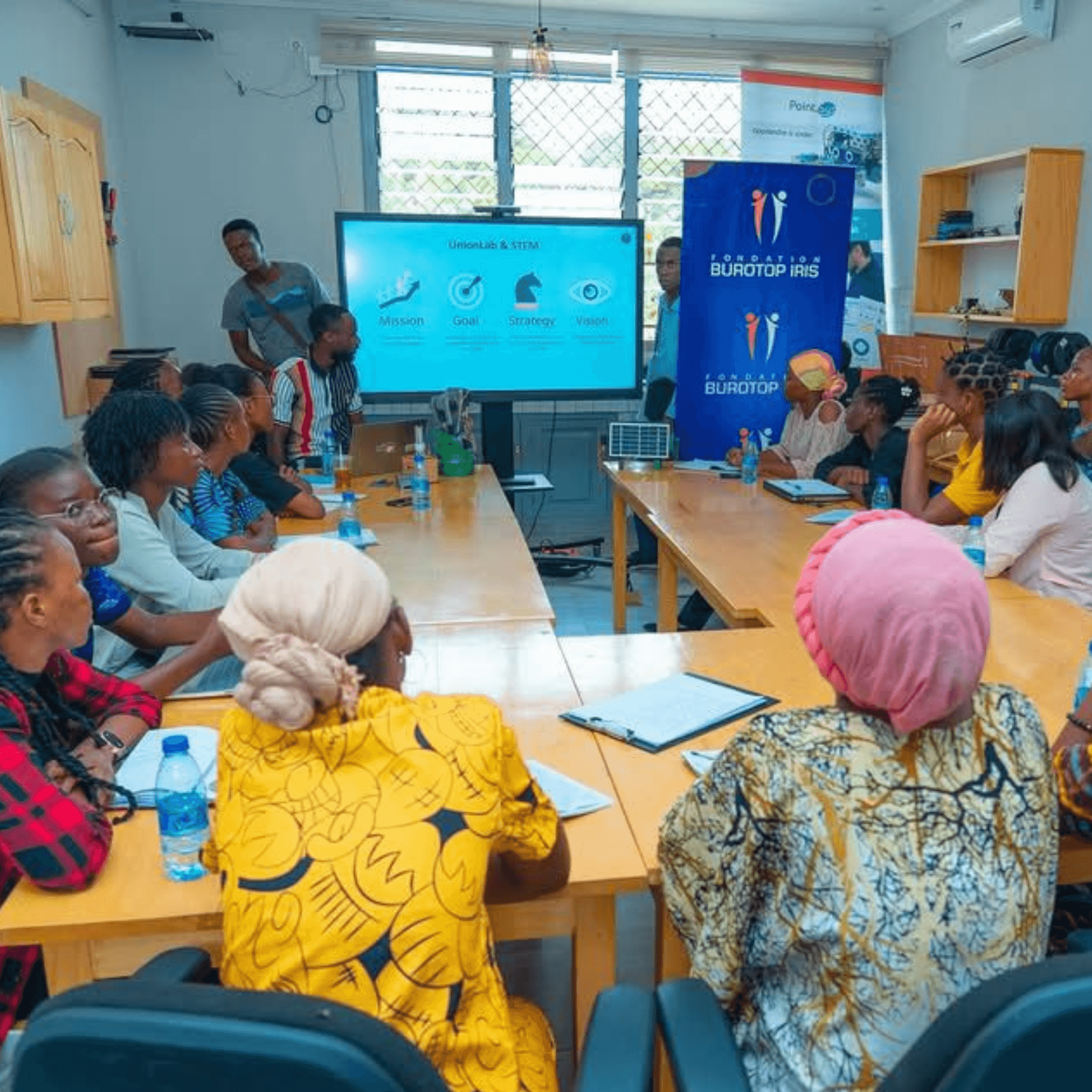 Formation STEM avec la Fondation Burotop Iris en juillet 2025